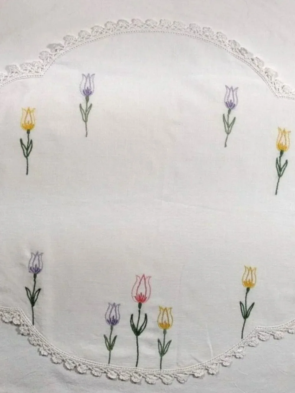 Vtg Hand Embroidered Couch set, white cotton, tulips, white crochet edge, 3 pcs